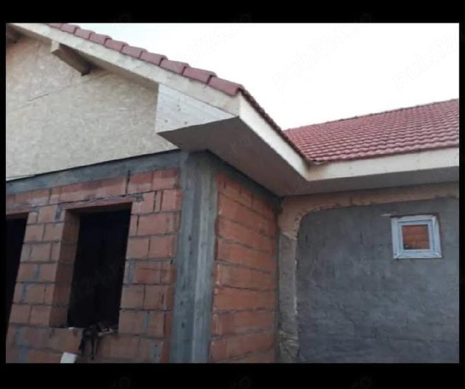 Casă cu Teren 2656 Mp în Cenei