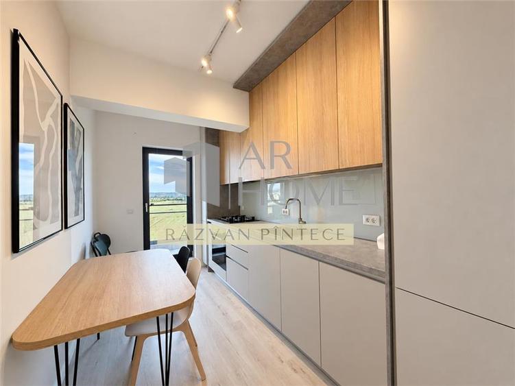 Apartament cu 3 camere decomandat, mobilat în Albert