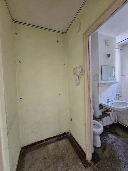 Apartament cu 2 camere semidecomandat în Mihai Eminescu