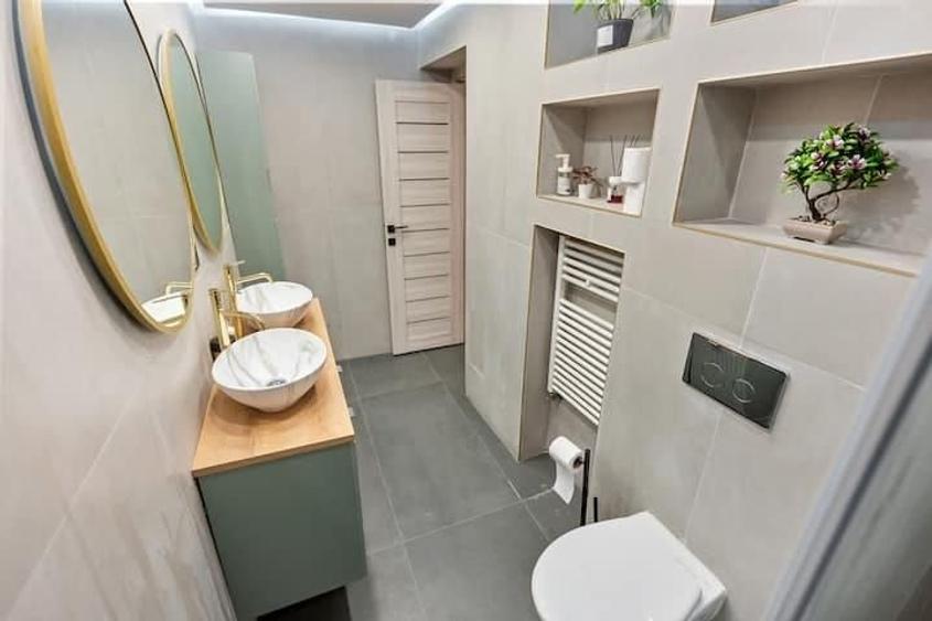 Apartament cu 5 camere decomandat, mobilat în Magheru