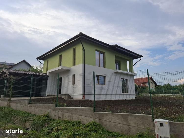 Casă cu 4 camere cu Teren 705 Mp în Sadu