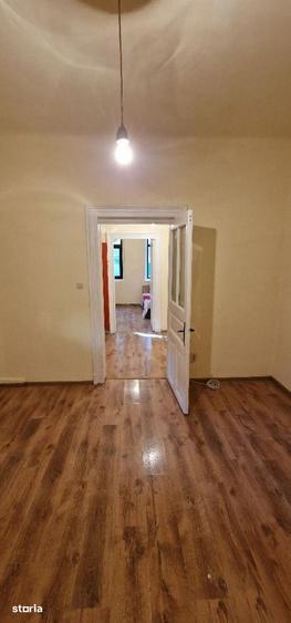 Casă cu 2 camere cu Teren 75 Mp în Iancului