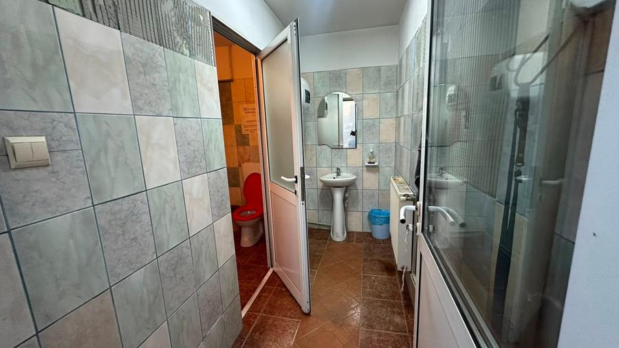 Spațiu comercial, de 1,236 mp, în Govândari