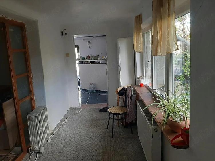 Casă cu 4 camere cu Teren 300 Mp în Andronache