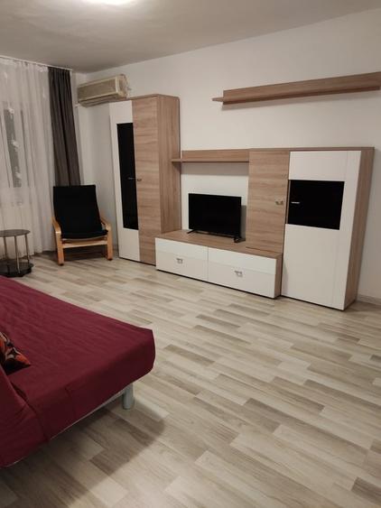 Apartament cu 3 camere decomandat în Gorjului
