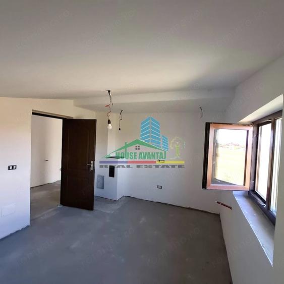Casă cu Teren 500 Mp în Vest