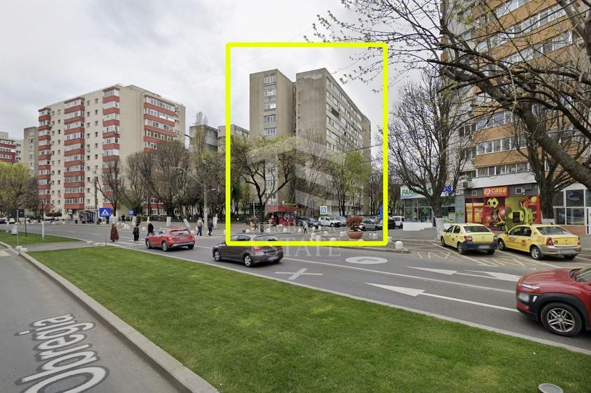 Apartament cu 3 camere decomandat, mobilat în Alexandru Obregia