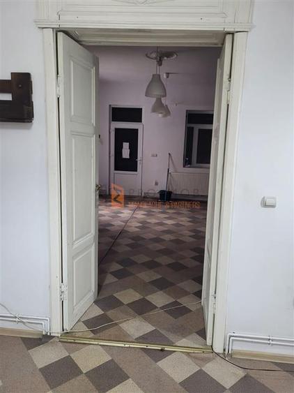 Spațiu comercial, de 68 mp, în 1 Decembrie