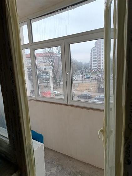 Apartament cu 4 camere decomandat în Tătărași