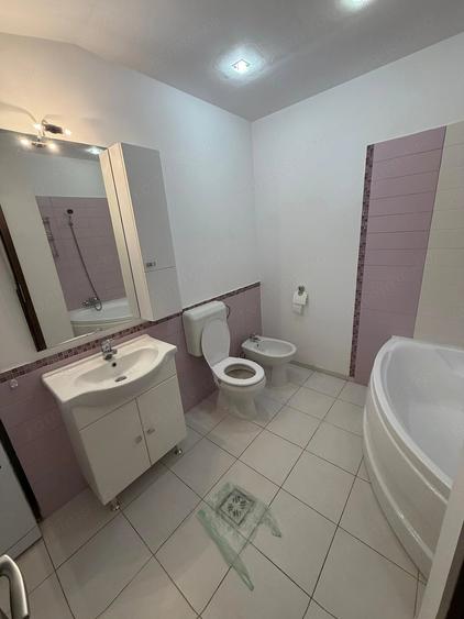 Apartament cu 2 camere semidecomandat în P-ța Unirii