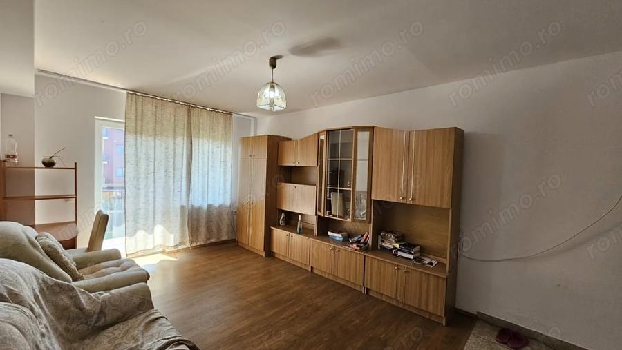 Apartament cu 2 camere decomandat în Florești