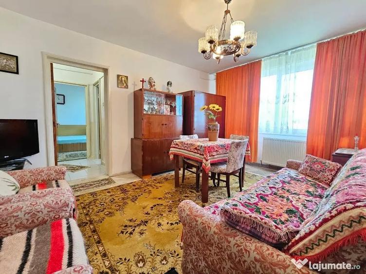 Apartament cu 2 camere semidecomandat în Negru Vodă