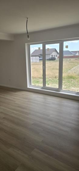 Casă cu 4 camere în Sântandrei