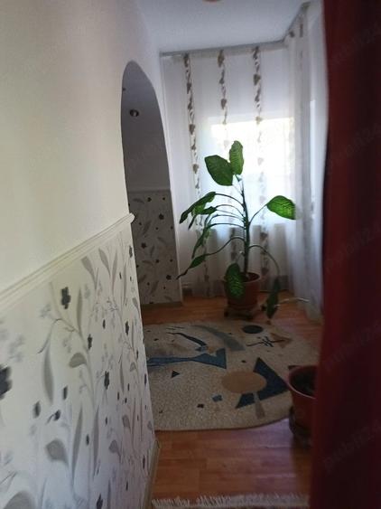 Casă cu Teren 1321 Mp în Nana