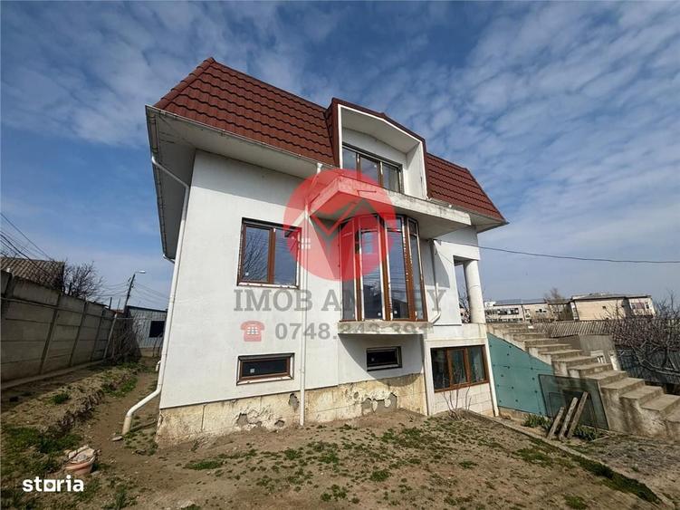 Casă cu 4 camere în Ultracentral