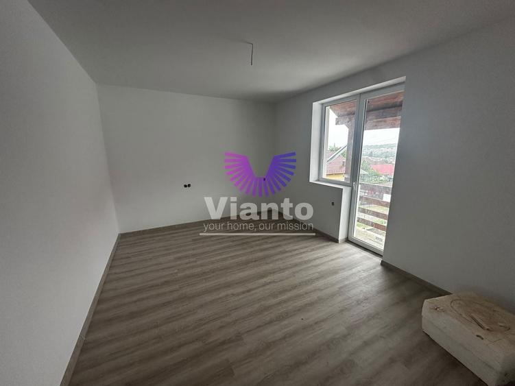 Duplex cu 5 camere cu Canalizare în Exterior Vest
