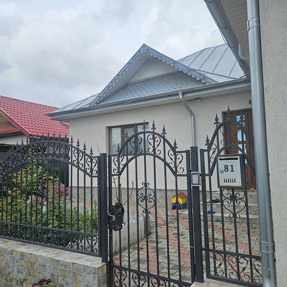Casă cu Teren 300 Mp în Central