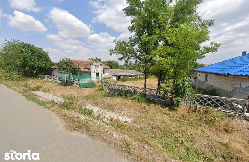 Casă cu 2 camere cu Teren 1215 Mp în Cerchezu