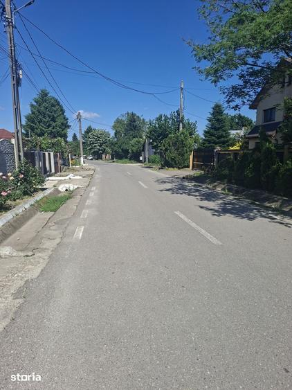 Teren de 1300 mp, în Cornetu