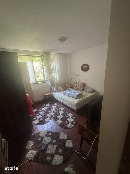 Casă cu 4 camere cu Teren 600 Mp în Central