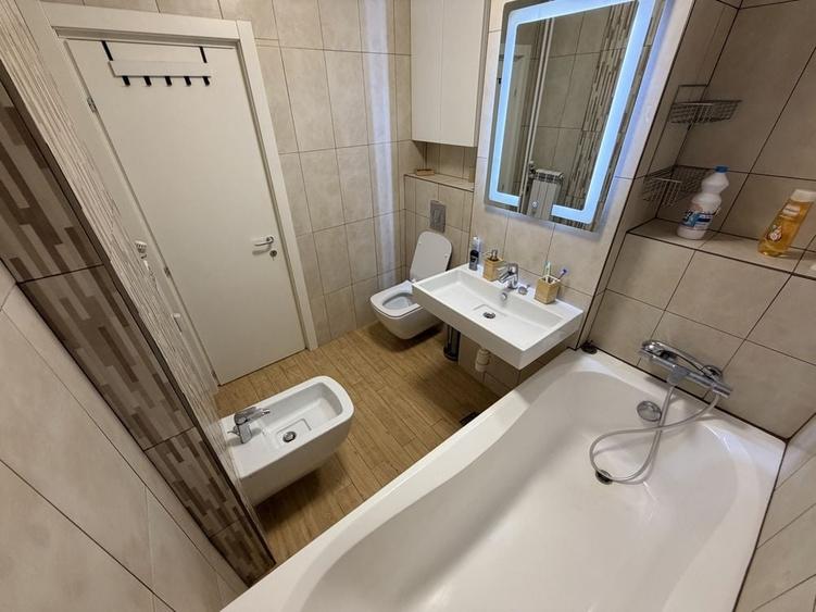 Apartament cu 2 camere decomandat în Decebal