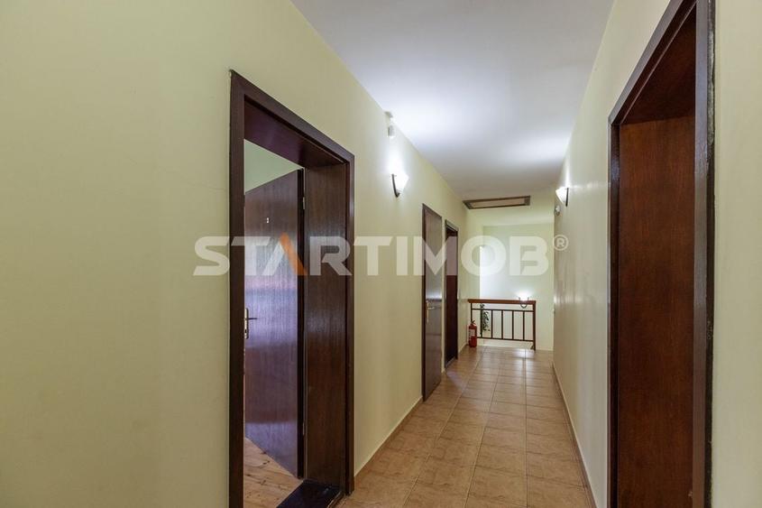 Casă individuală cu 7 camere cu Canalizare în Bran