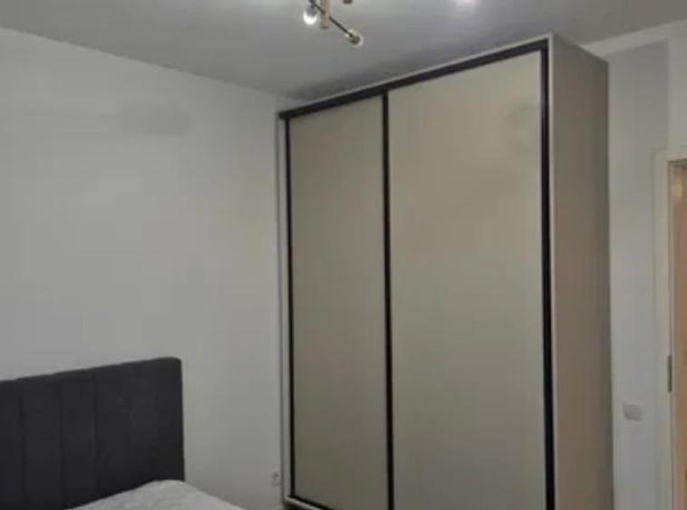 Apartament cu 2 camere decomandat în Sisești