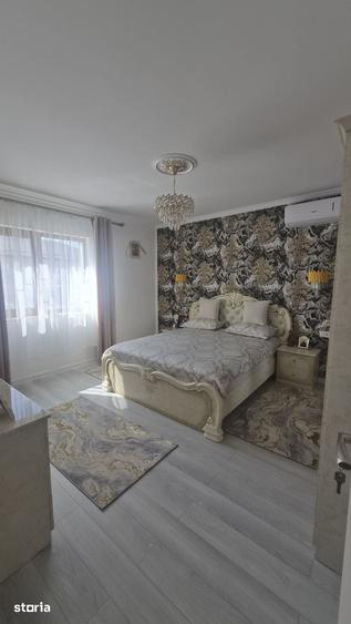 Casă cu 5 camere cu Teren 400 Mp în Central