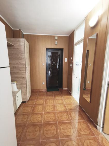 Garsonieră decomandată în 13 Septembrie
