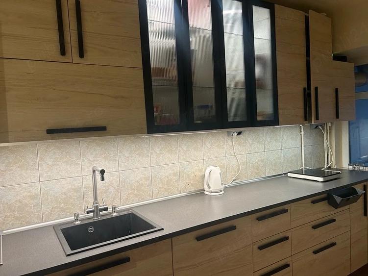 Apartament cu 3 camere decomandat în Aviatorilor