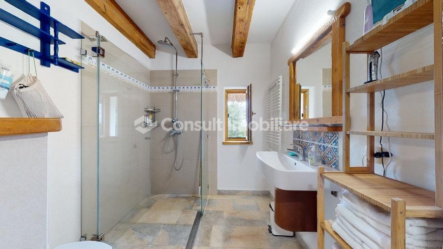 Casă individuală cu 4 camere cu Teren 550 Mp în Sălicea