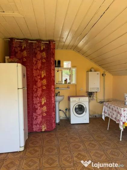 Casă cu 4 camere cu Teren 1000 Mp în Ciorani