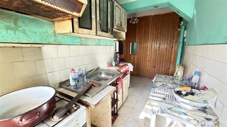 Apartament cu 2 camere semidecomandat în Valenta