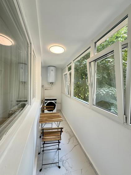 Apartament cu 3 camere semidecomandat în Iancului
