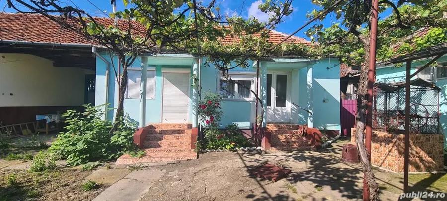 Casă cu 6 camere cu Teren 4200 Mp în Craiva