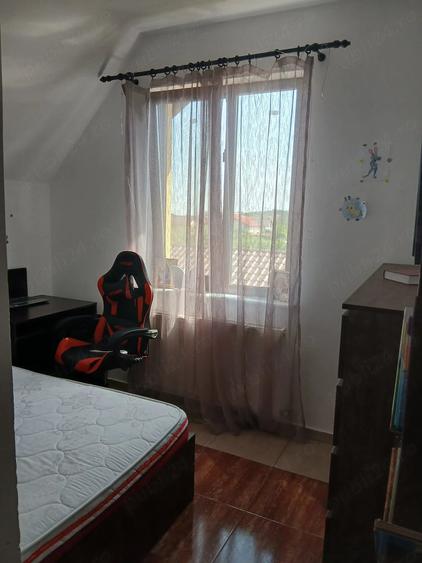 Casă cu Teren 530 Mp în Câmpului