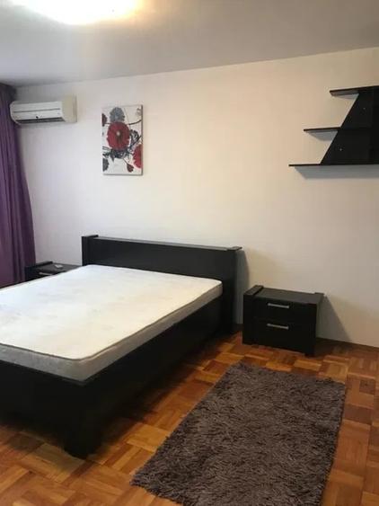 Garsonieră decomandată, mobilată în Drumul Taberei