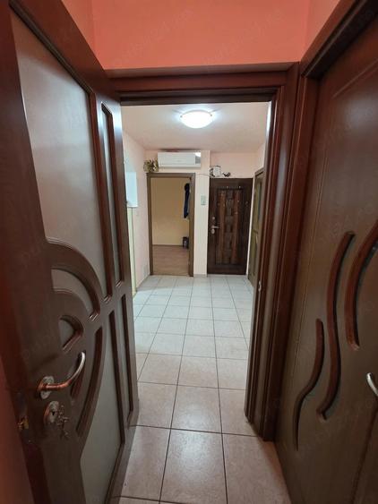 Apartament cu 3 camere decomandat în Rogerius