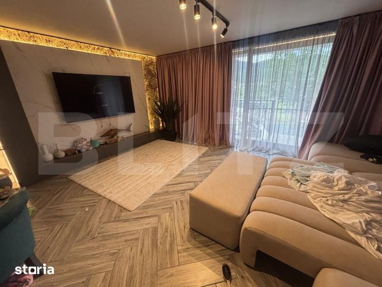 Casă cu 9 camere cu Teren 2200 Mp în Central