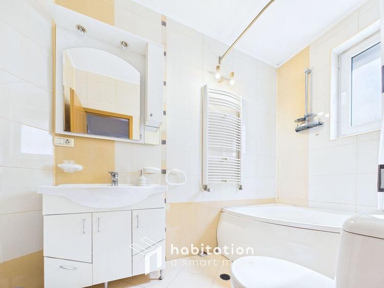 Apartament cu 3 camere semidecomandat în Central