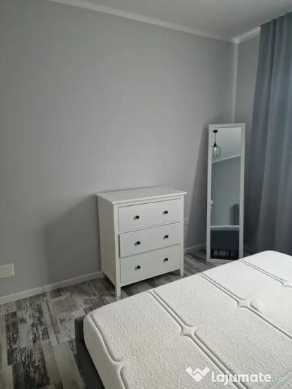 Apartament cu 2 camere semidecomandat în Florești