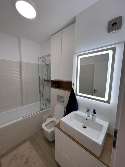 Apartament cu 2 camere decomandat în Virtuții