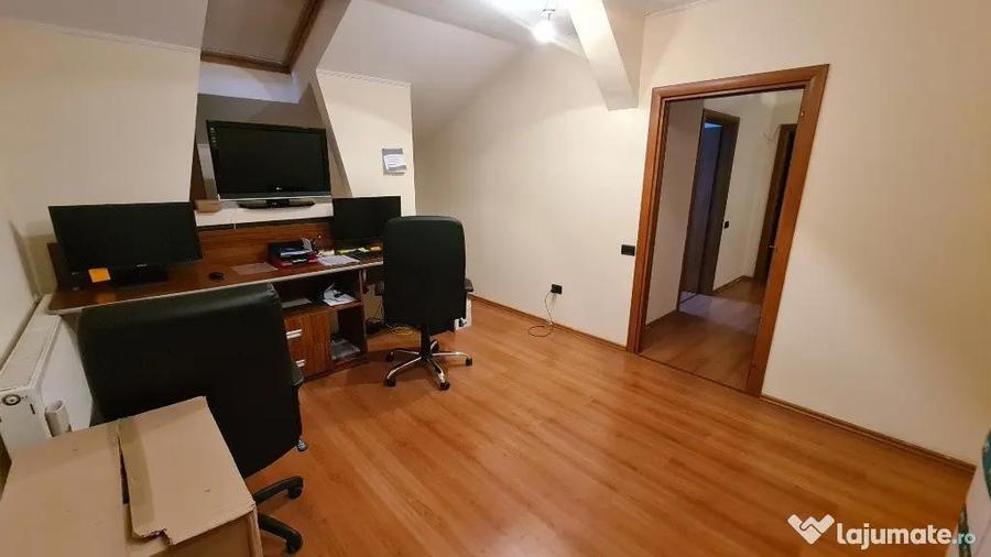 Spațiu comercial, de 380 mp, în Central
