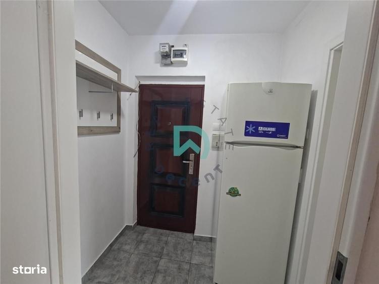Apartament cu 2 camere semidecomandat în Florilor