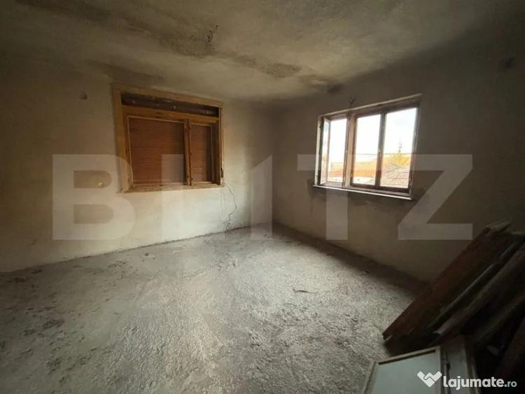 Casă cu 5 camere cu Teren 2200 Mp în Șimleu Silvaniei