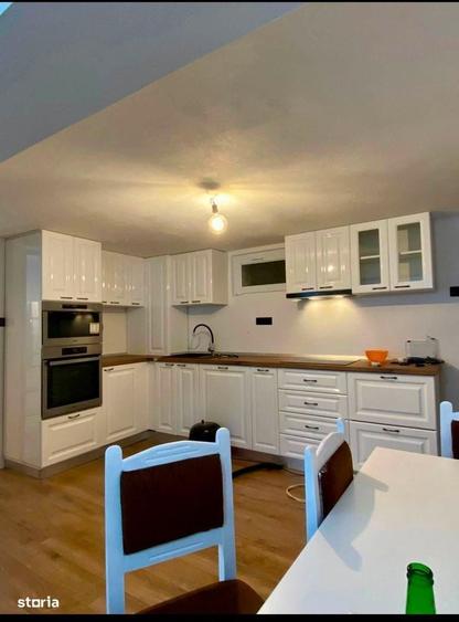 Casă cu 4 camere cu Teren 552 Mp în Central