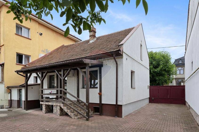 Birou, de 75 mp, în Pârneava