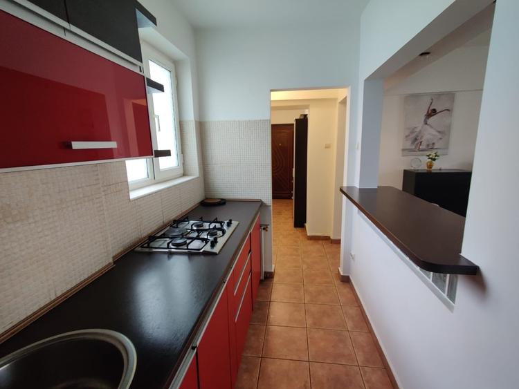 Apartament cu 2 camere semidecomandat, mobilat în Centrul Istoric