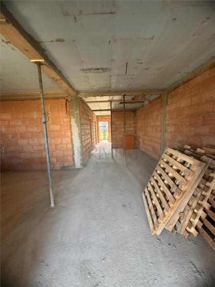 0 Comision - Mosnita -1/2 duplex pe parter - 2