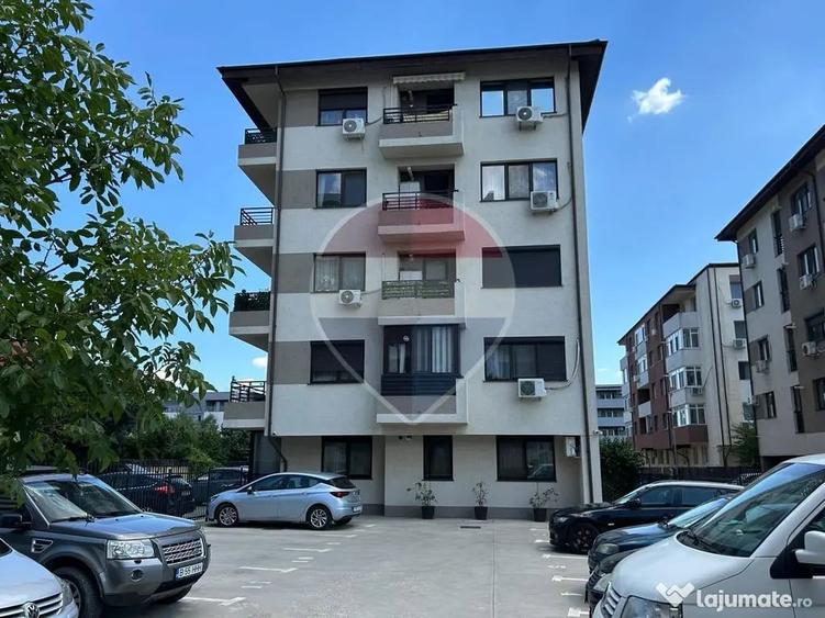 Garsonieră decomandată în Sud